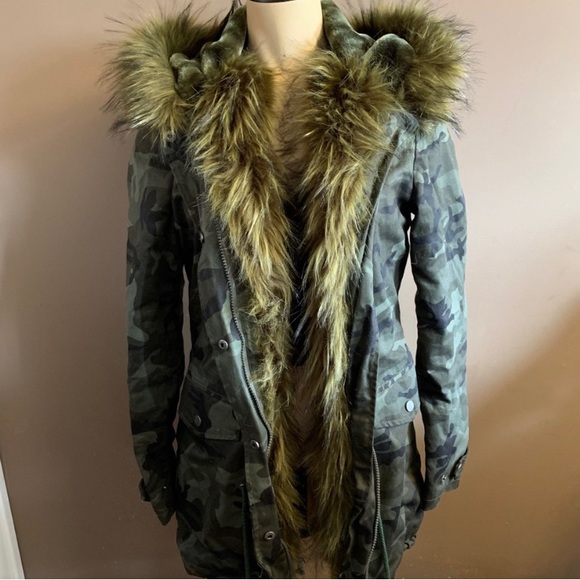 Super cozy faux fur camo jacket - Picture 2 of 9